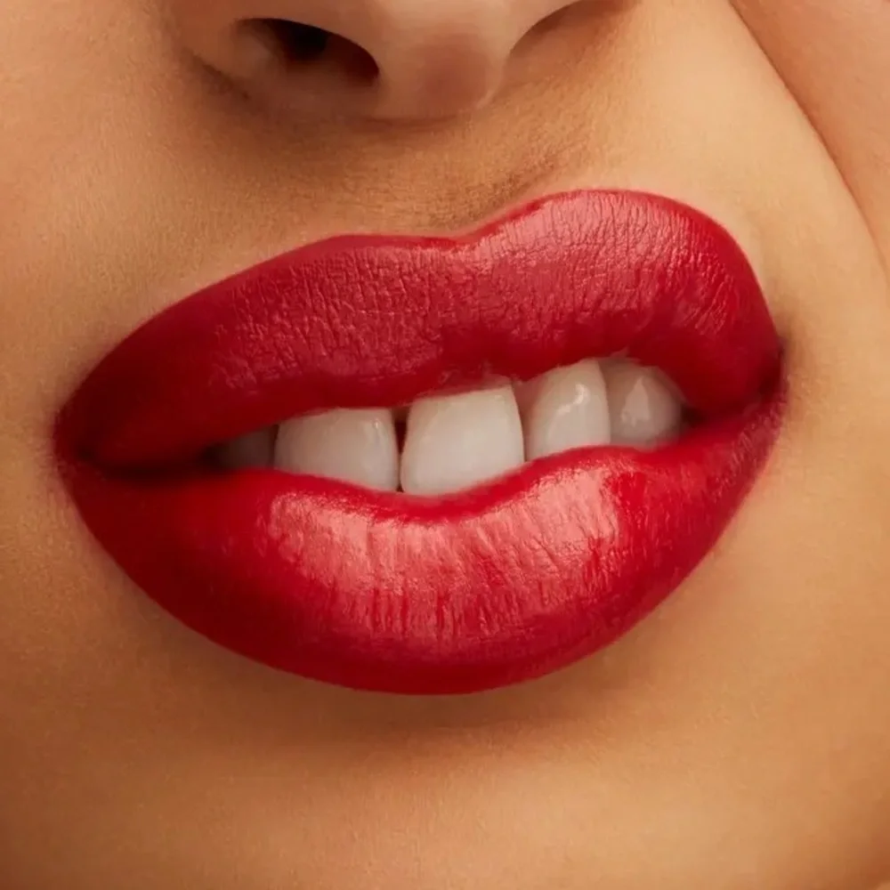 MAC *Lady Bug* Lustre Lipstick
